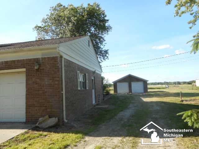 5296 Scofield Road Maybee, MI 48159 - Photo 4 of 26