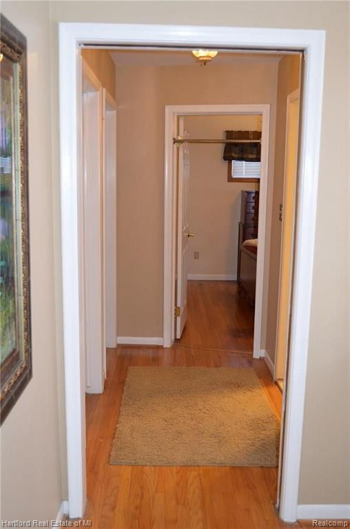 28158 Hawberry Road Farmington Hills, MI 48331 - Photo 20 of 33