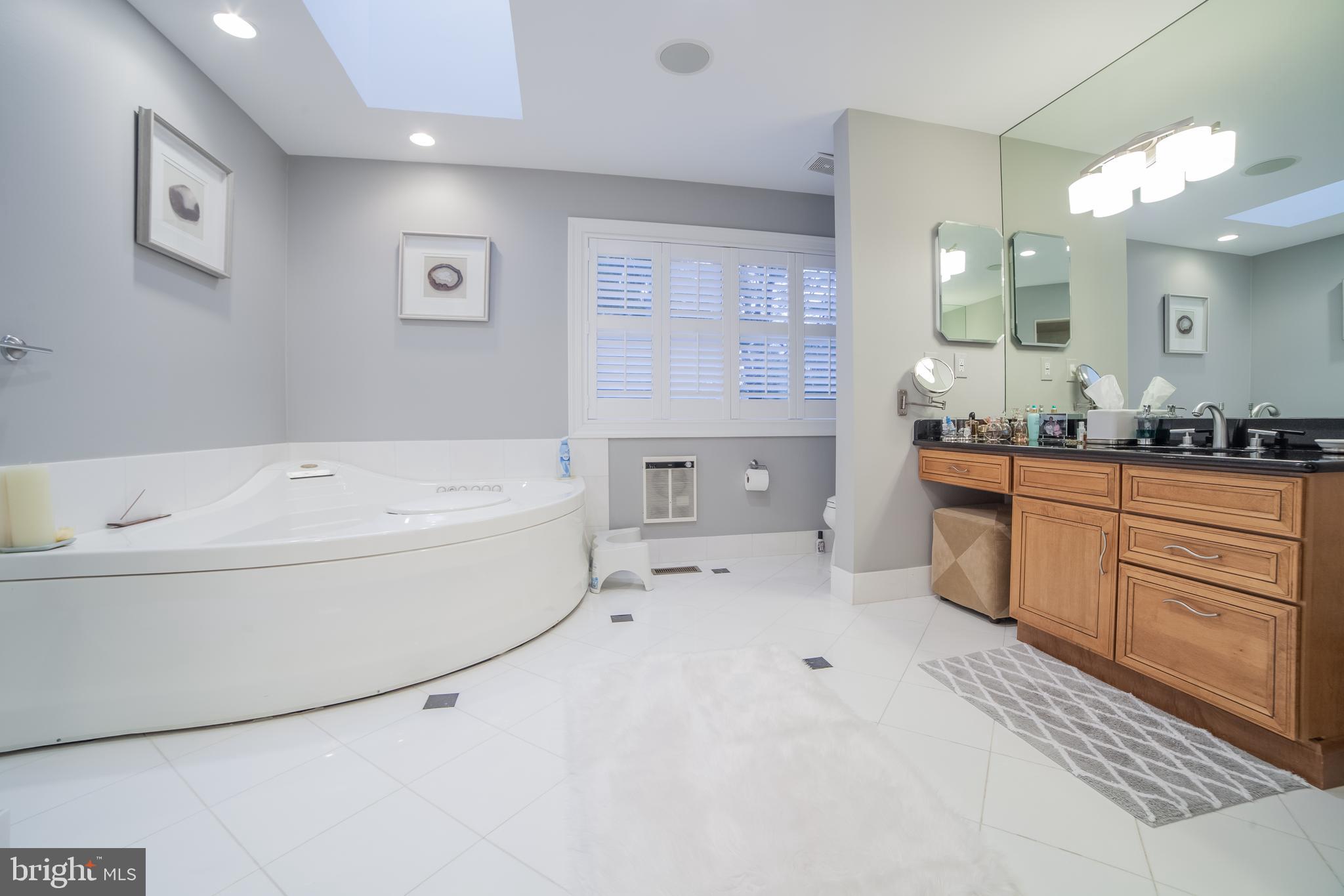 533 North Spring Mill Road Villanova, PA 19085 - Photo 28 of 40 Master Bathroom