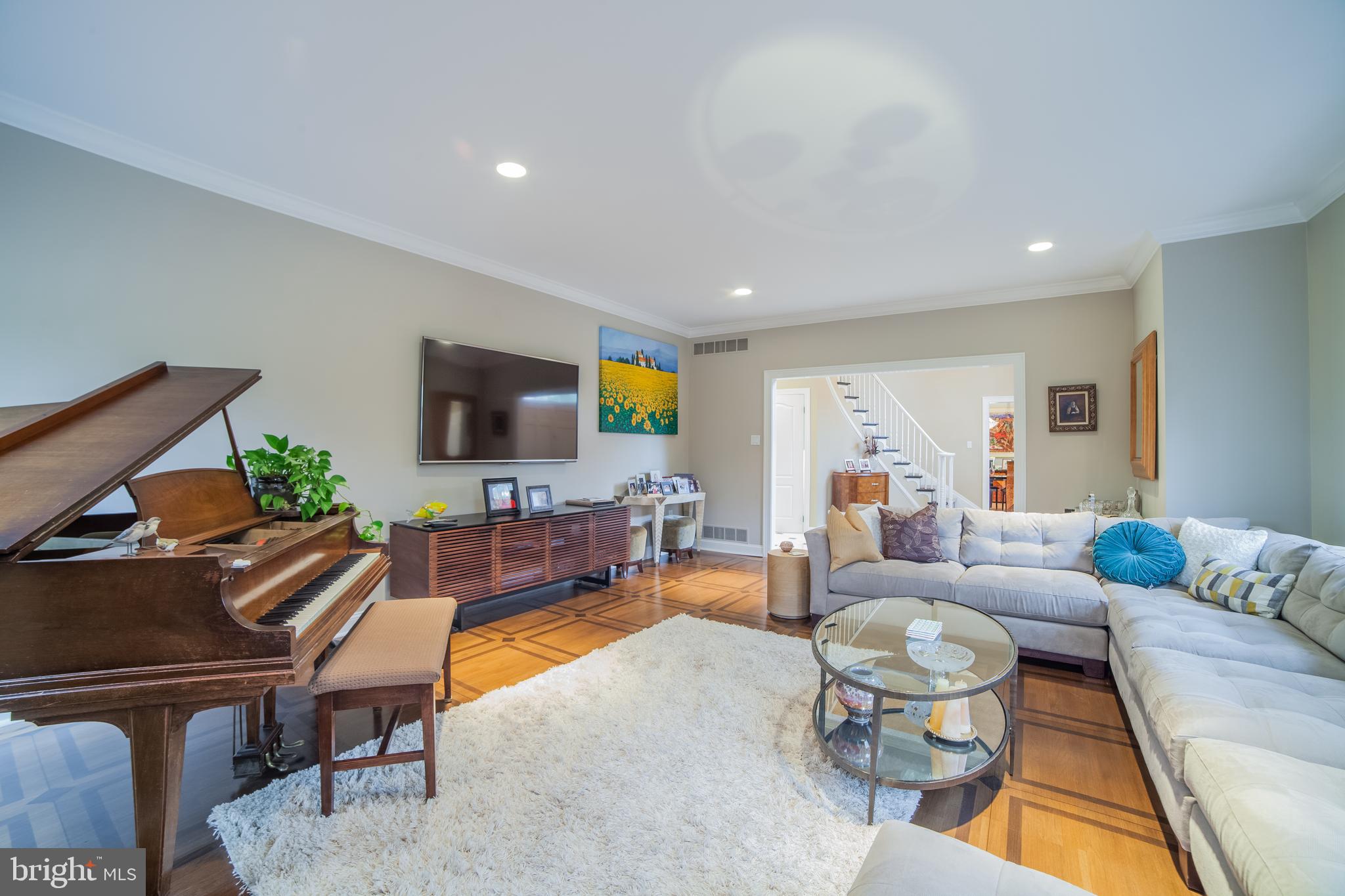 533 North Spring Mill Road Villanova, PA 19085 - Photo 4 of 40 Living Room