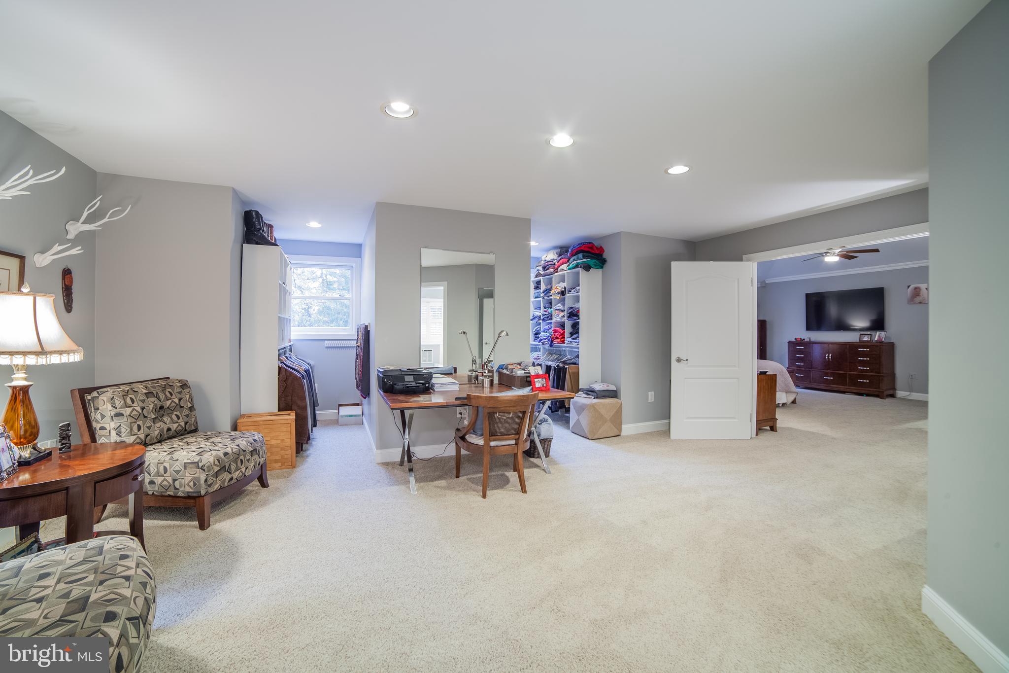 533 North Spring Mill Road Villanova, PA 19085 - Photo 31 of 40 Masted Broom - Sitting/Dressing Area