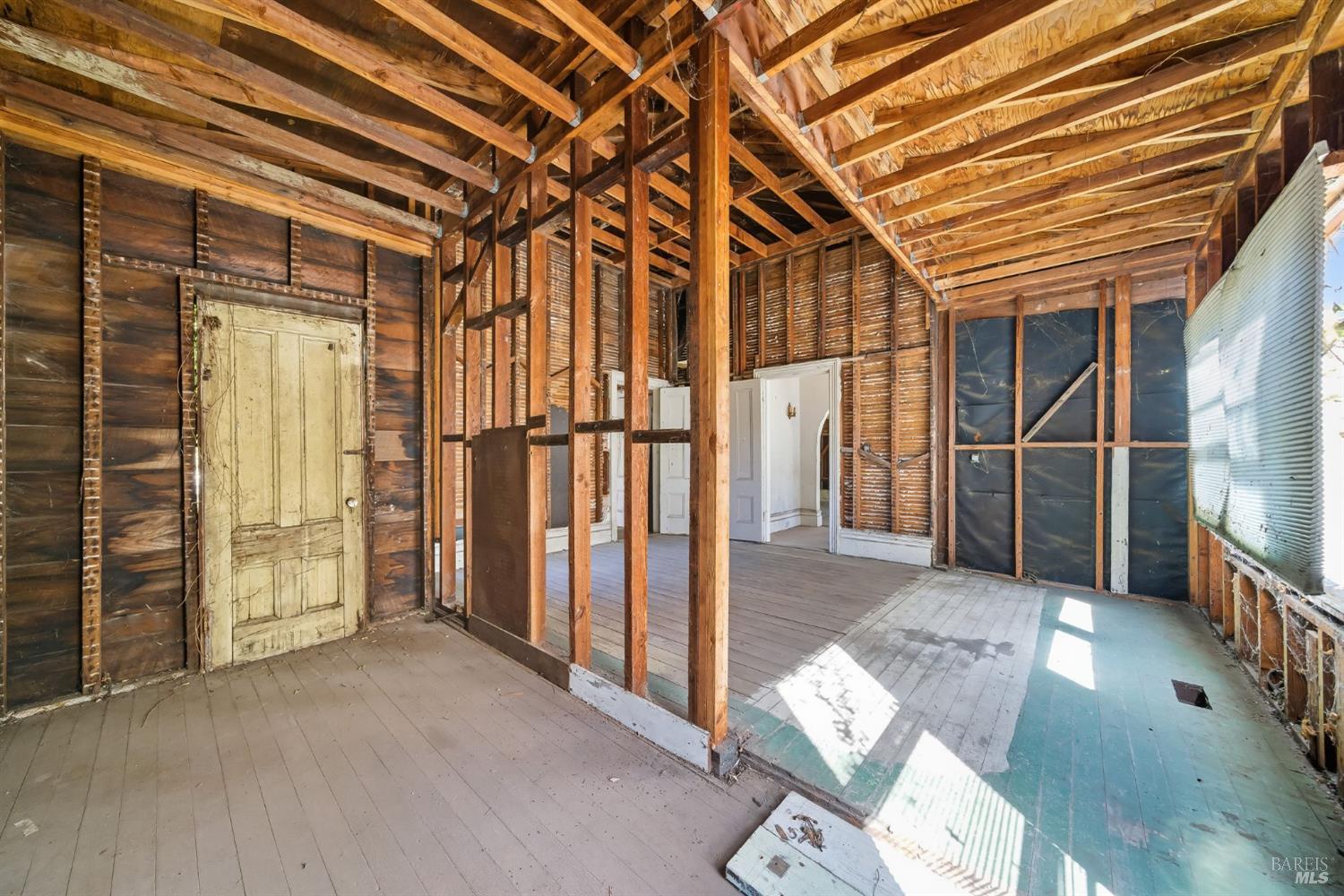 226 Bayview Street San Rafael, CA 94901 - Photo 33 of 56 a view of entryway with wooden floor