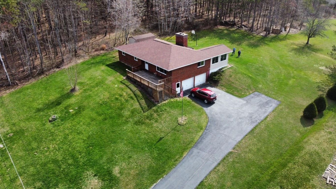 32 Sherder Road Endicott, NY 13760 - Photo 35 of 35 Gallery Image 35