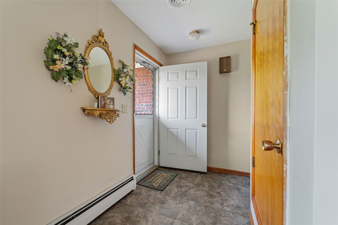 32 Sherder Road Endicott, NY 13760 - Photo 4 of 35 Gallery Image 4