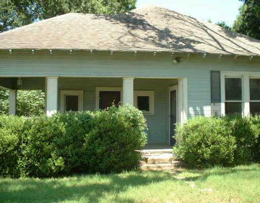 607 Main Elgin, TX 78621 - Photo 1 of 1