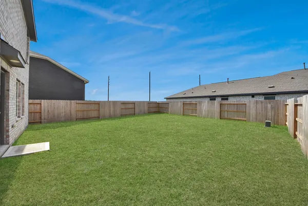 $2,200 | 1134 Blue Stone Drive, Beasley, TX 77417