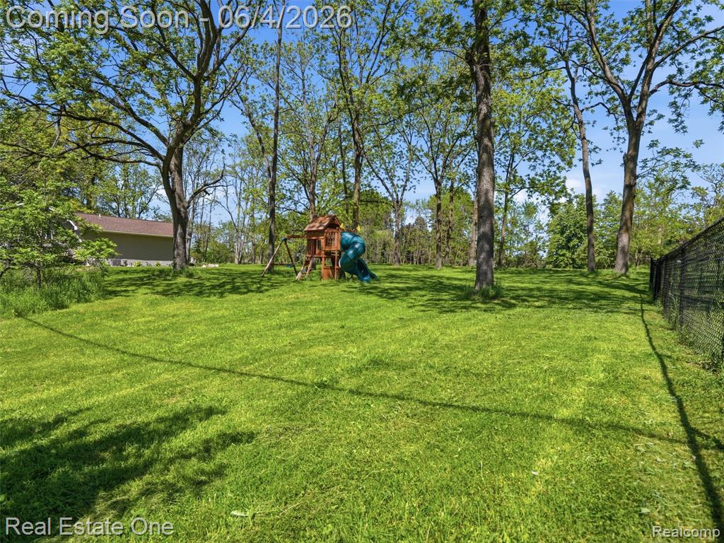 879 North Hacker Road Howell, MI 48843 - Photo 52 of 54