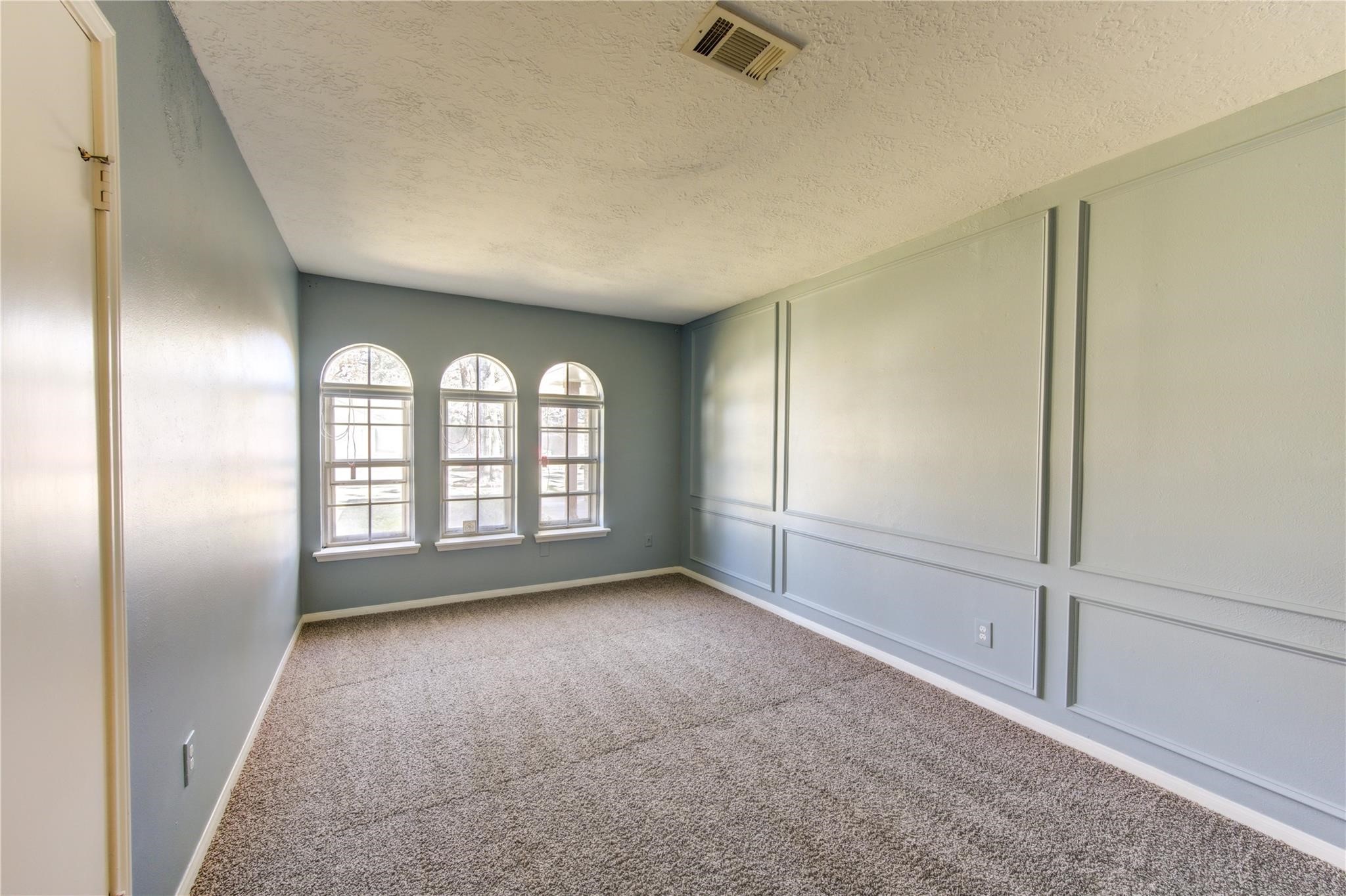 29115 Raestone Street Spring, TX 77386 - Photo 28 of 40 an empty room with windows