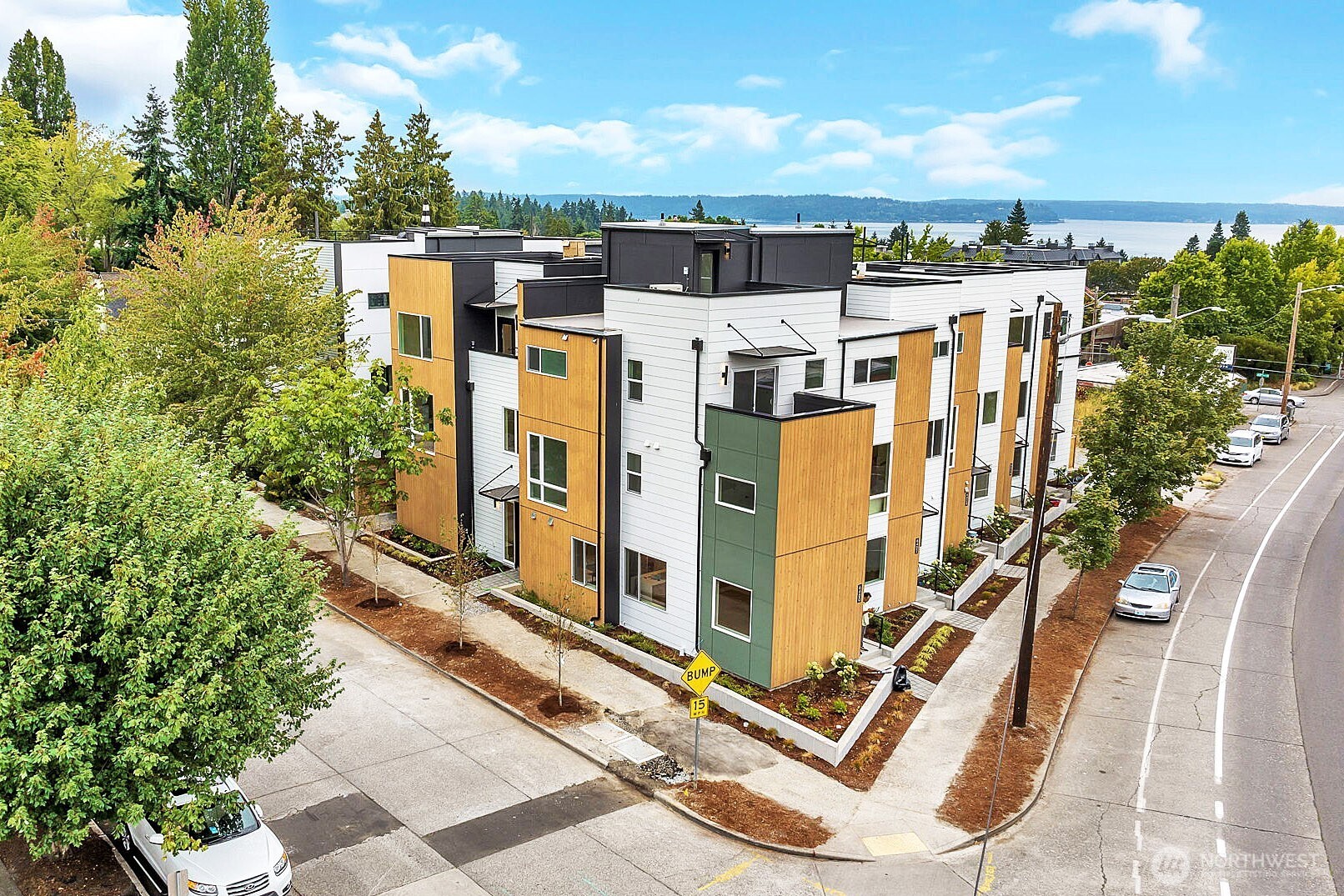 6408 Fauntleroy Way Southwest Seattle, WA 98136 - Photo 3 of 34 Gallery Image 3
