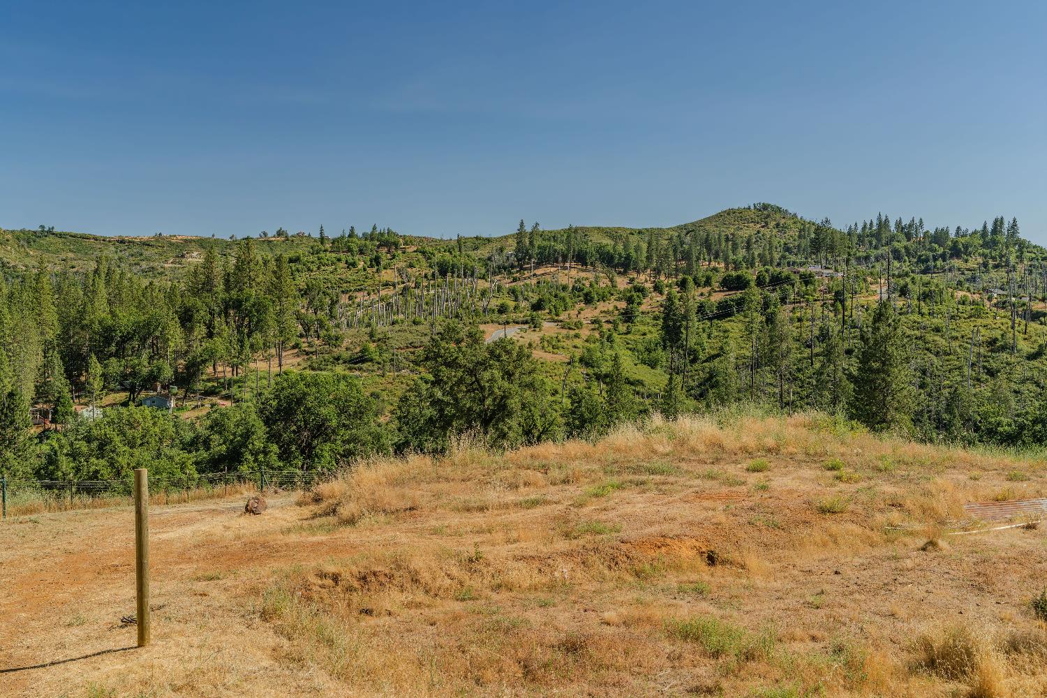8133 Old Emigrant Trail East Mountain Ranch, CA 95246 - Photo 23 of 42