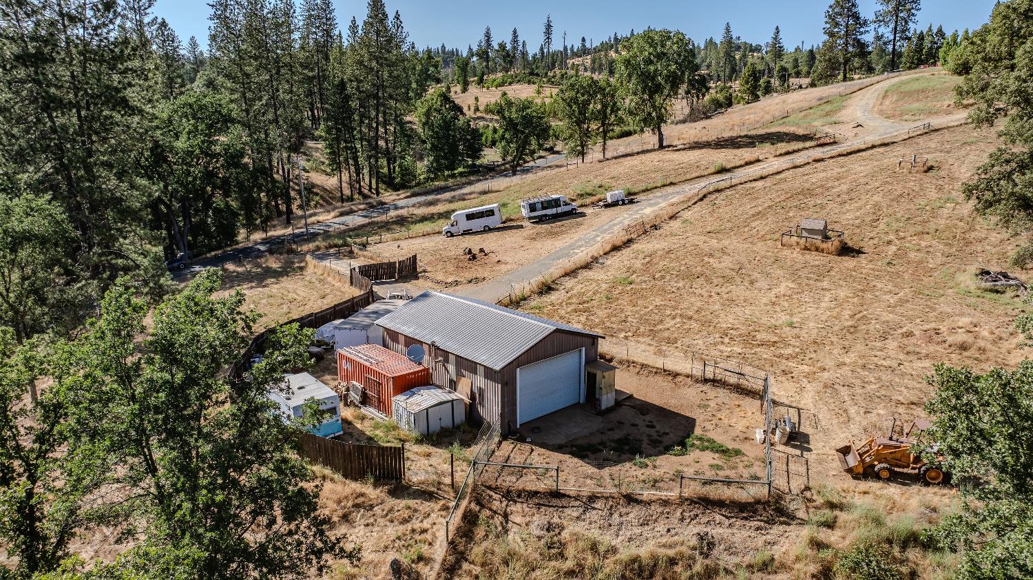 8133 Old Emigrant Trail East Mountain Ranch, CA 95246 - Photo 26 of 42