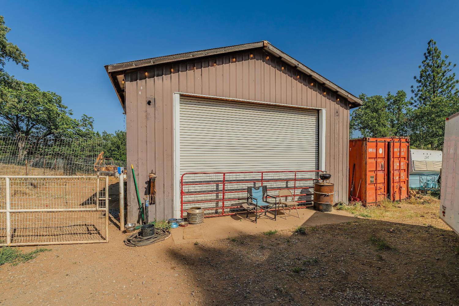 8133 Old Emigrant Trail East Mountain Ranch, CA 95246 - Photo 27 of 42