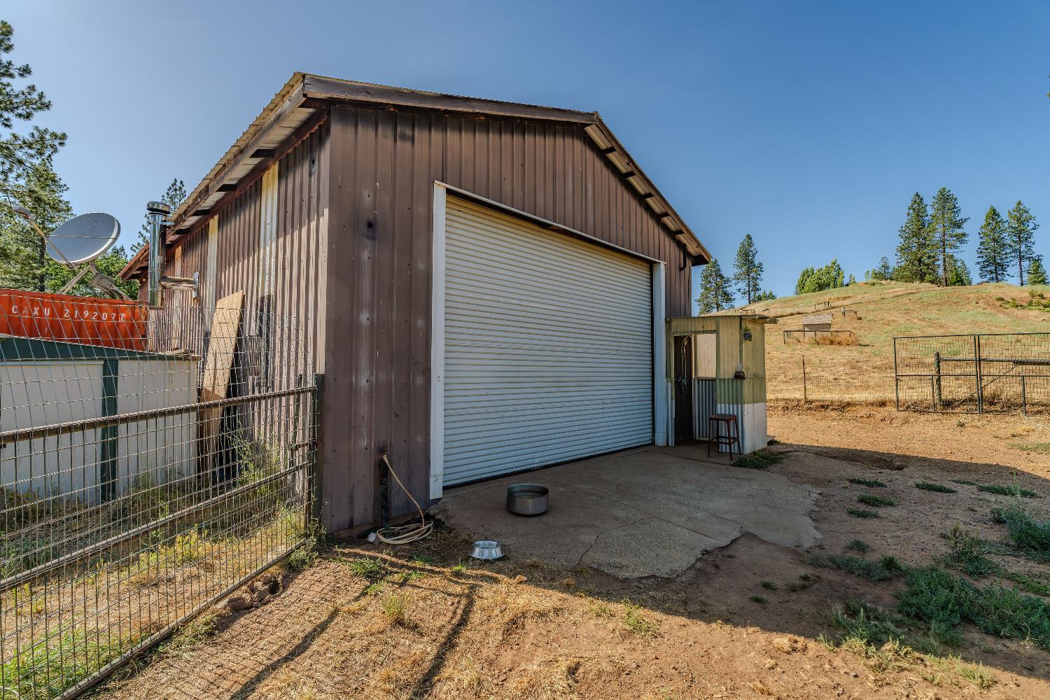 8133 Old Emigrant Trail East Mountain Ranch, CA 95246 - Photo 28 of 42