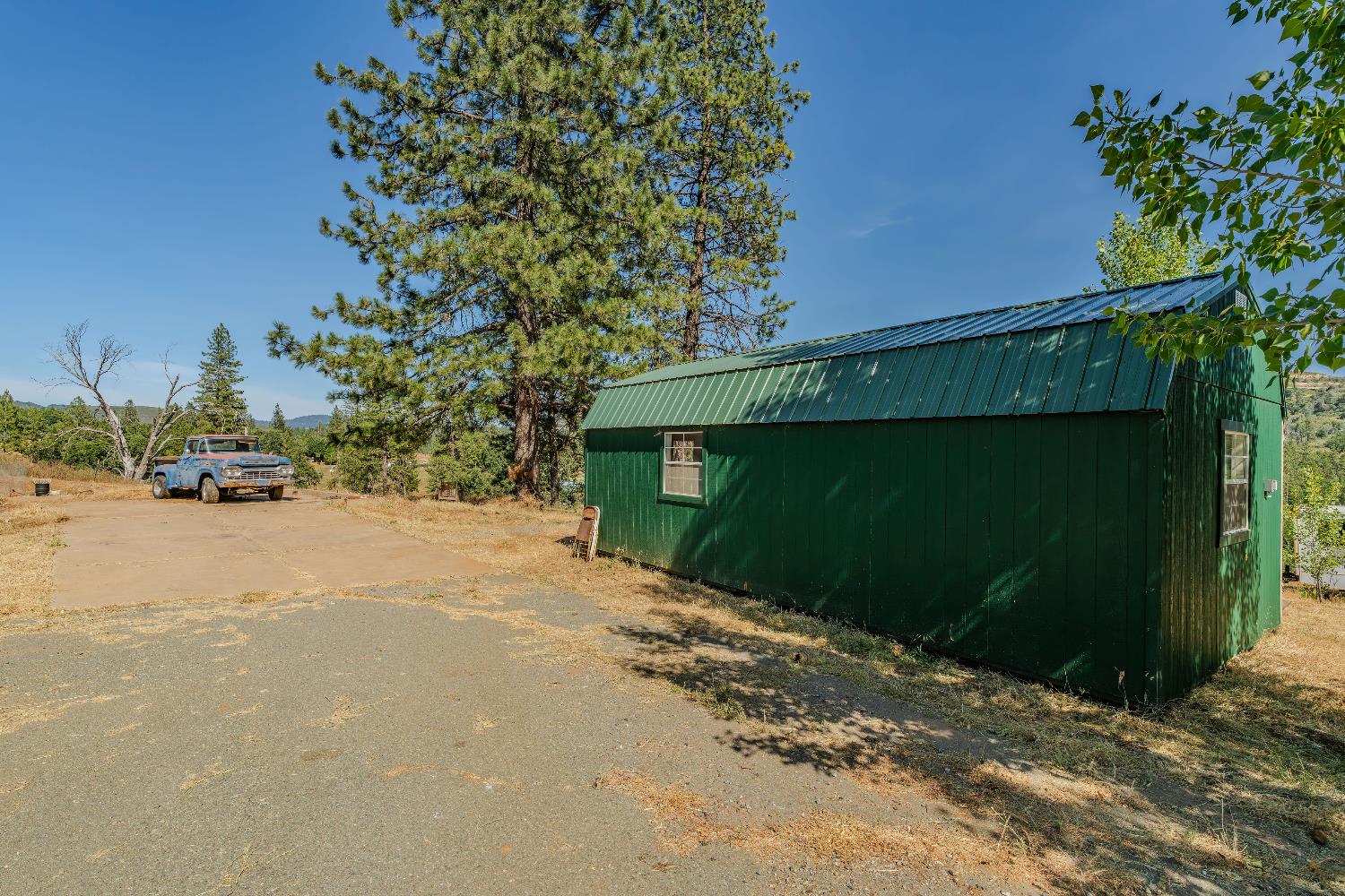 8133 Old Emigrant Trail East Mountain Ranch, CA 95246 - Photo 35 of 42