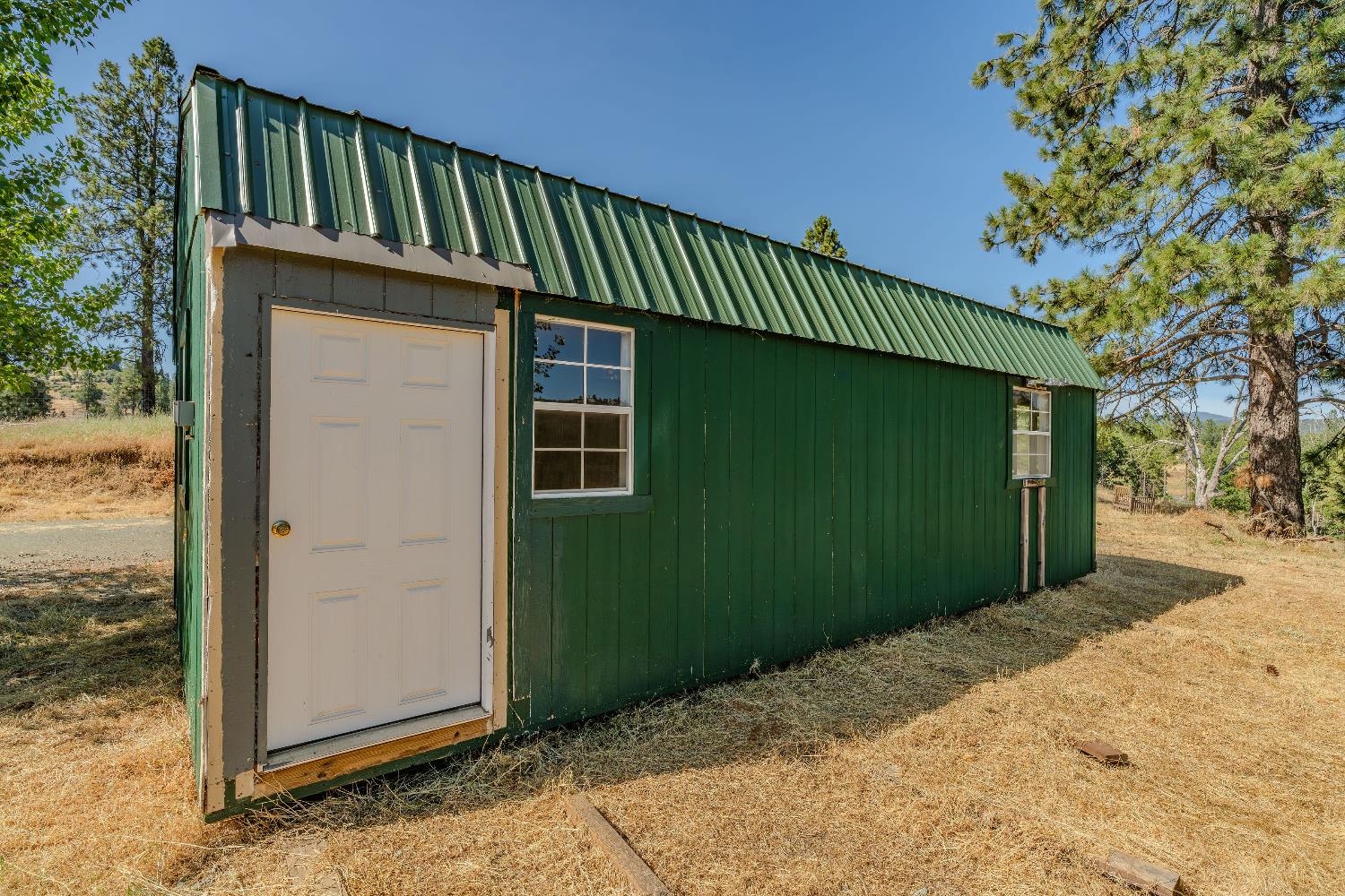 8133 Old Emigrant Trail East Mountain Ranch, CA 95246 - Photo 37 of 42