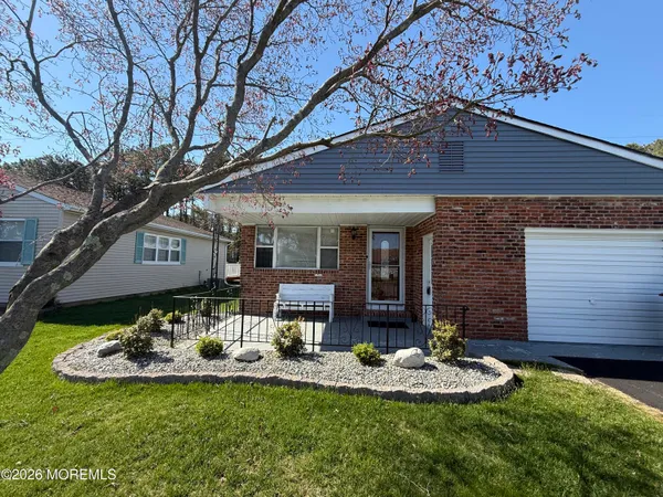 $350,000 | 115 San Carlos Street, Toms River, NJ 08757