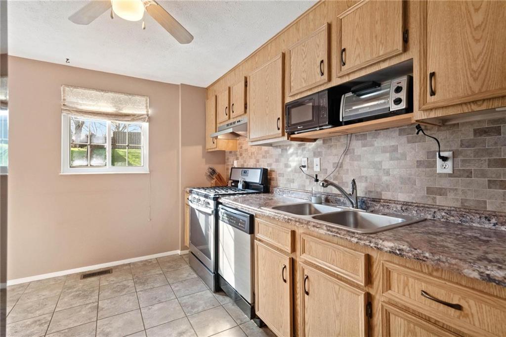 375 Partridge Run Road Gibsonia, PA 15044 - Photo 9 of 24 Gallery Image 9