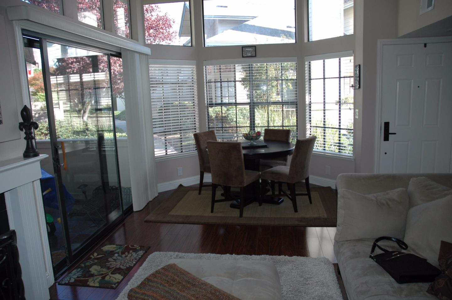 Vía Laguna San Mateo, CA 94404 - Photo 3 of 8