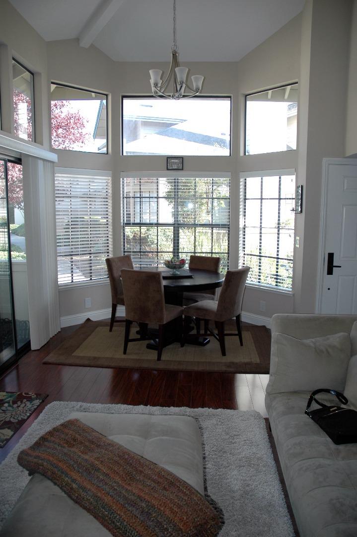 Vía Laguna San Mateo, CA 94404 - Photo 5 of 8