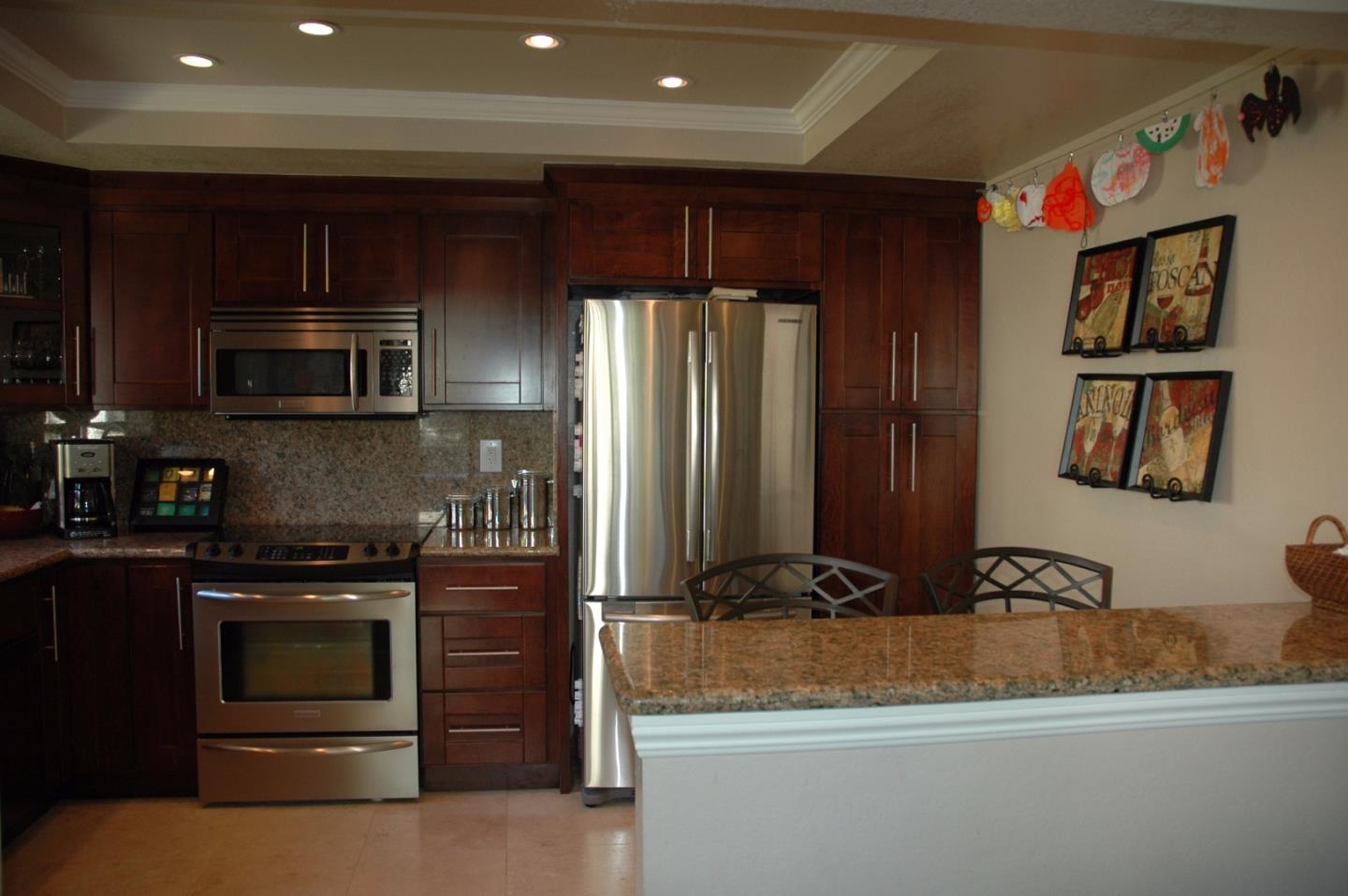 Vía Laguna San Mateo, CA 94404 - Photo 7 of 8