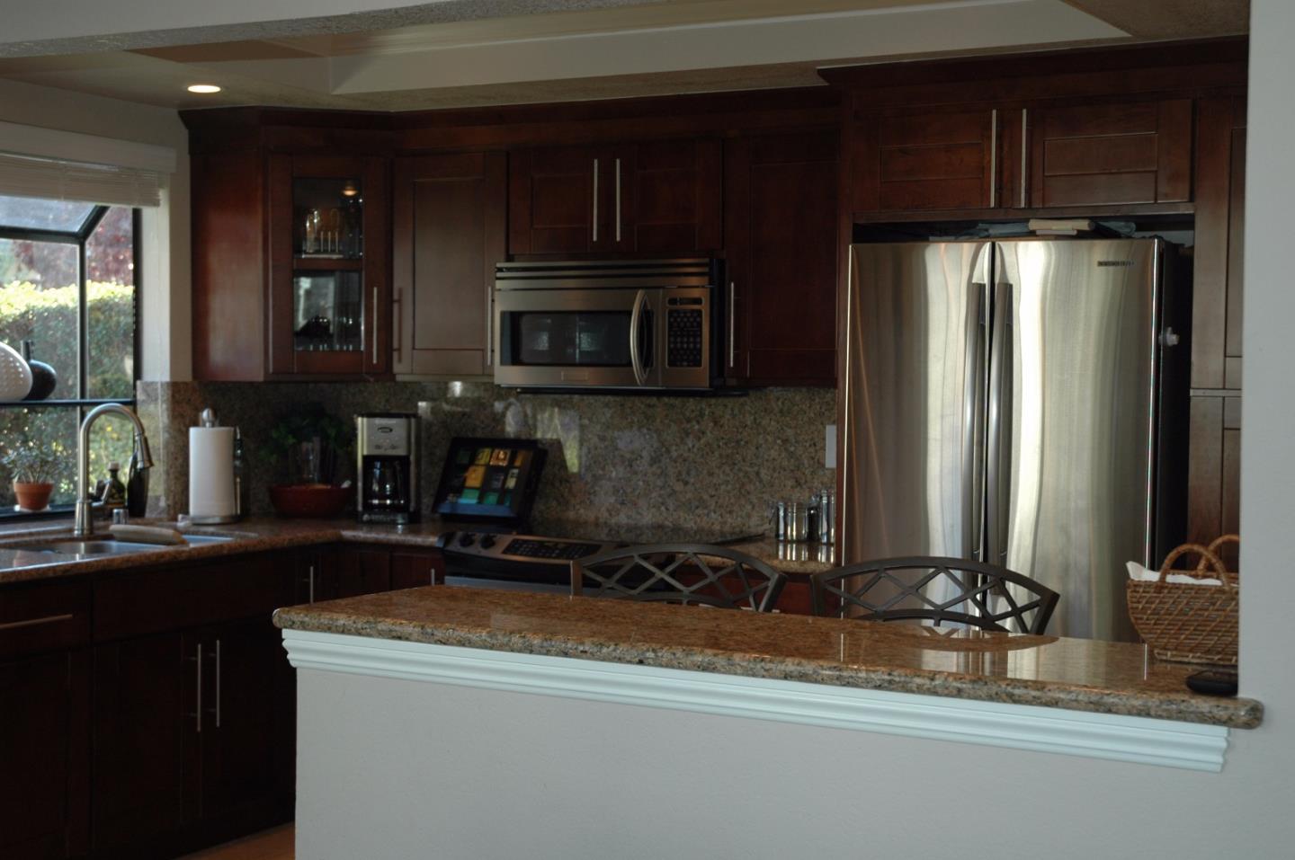 Vía Laguna San Mateo, CA 94404 - Photo 8 of 8