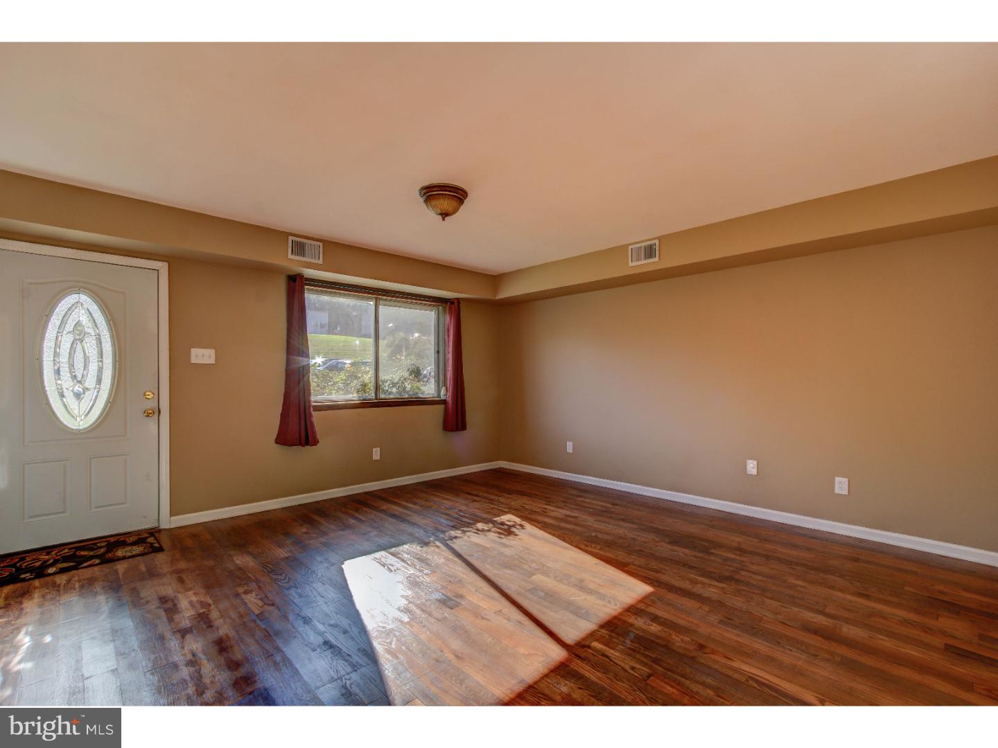 202 Andrew Road Coatesville, PA 19320 - Photo 6 of 22 Living Room