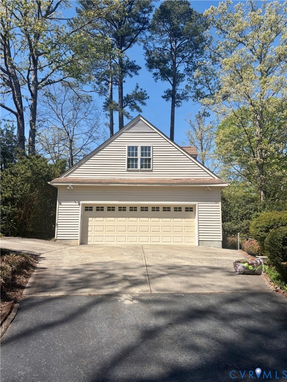 3140 Archdale Road Richmond, VA 23235 - Photo 3 of 10 In addition to the one car, attached garage there