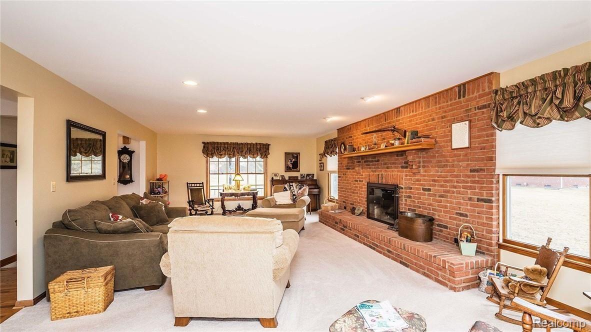 3301 Byron Road Howell, MI 48855 - Photo 21 of 61 023_36.jpg