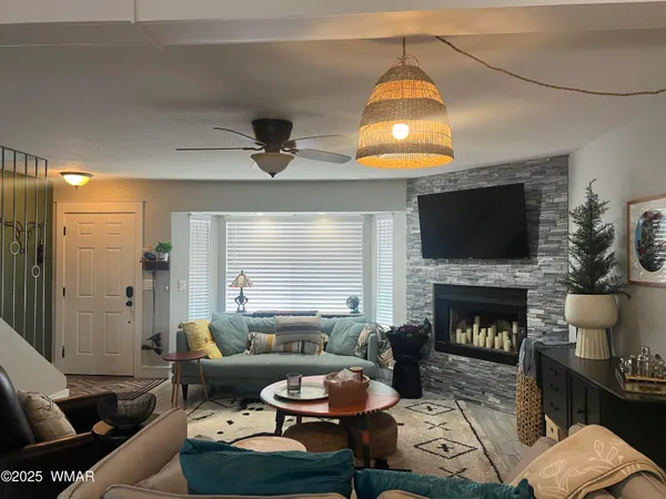 $1,900 | 1460 South Adair Drive, Unit 42, Pinetop, AZ 85935