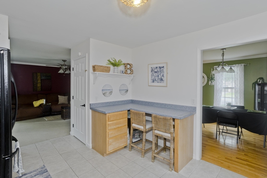 679 Parker Street Springfield, MA 01129 - Photo 12 of 41