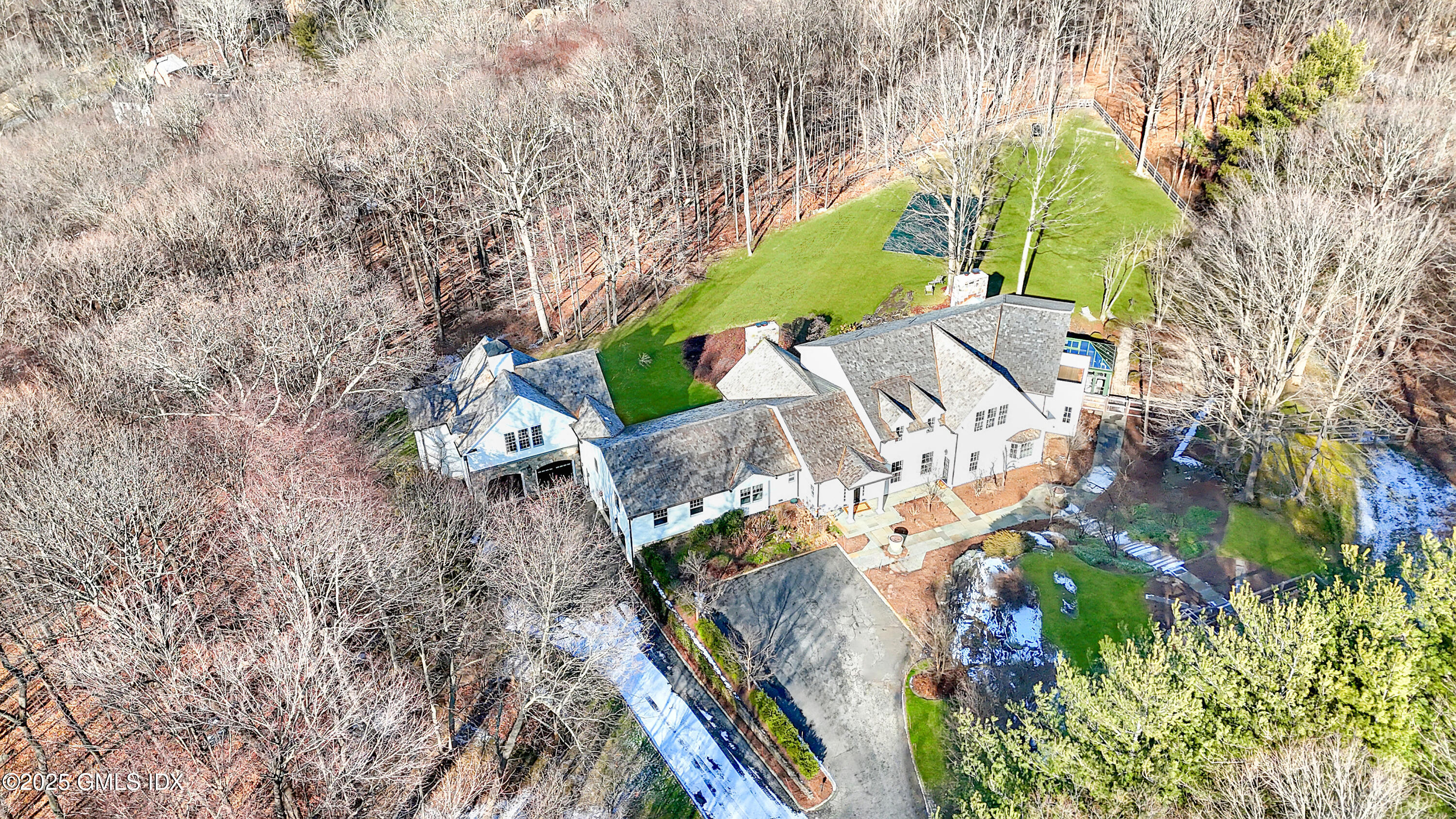 70 Sumner Road Greenwich, CT 06831 - Photo 2 of 57 a view of an outdoor space and a yard