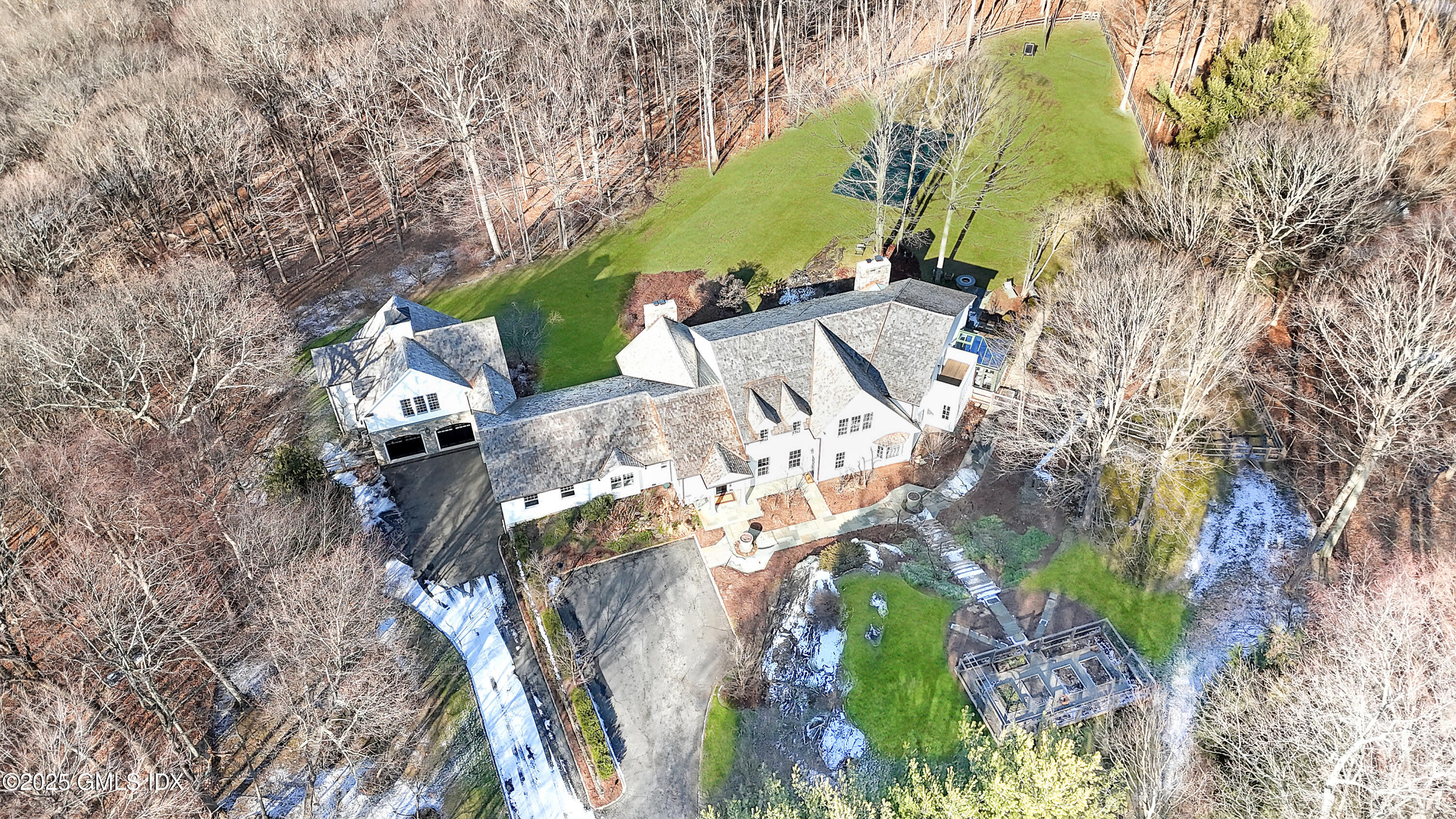 70 Sumner Road Greenwich, CT 06831 - Photo 53 of 57 13 Front-Aerial-1-2