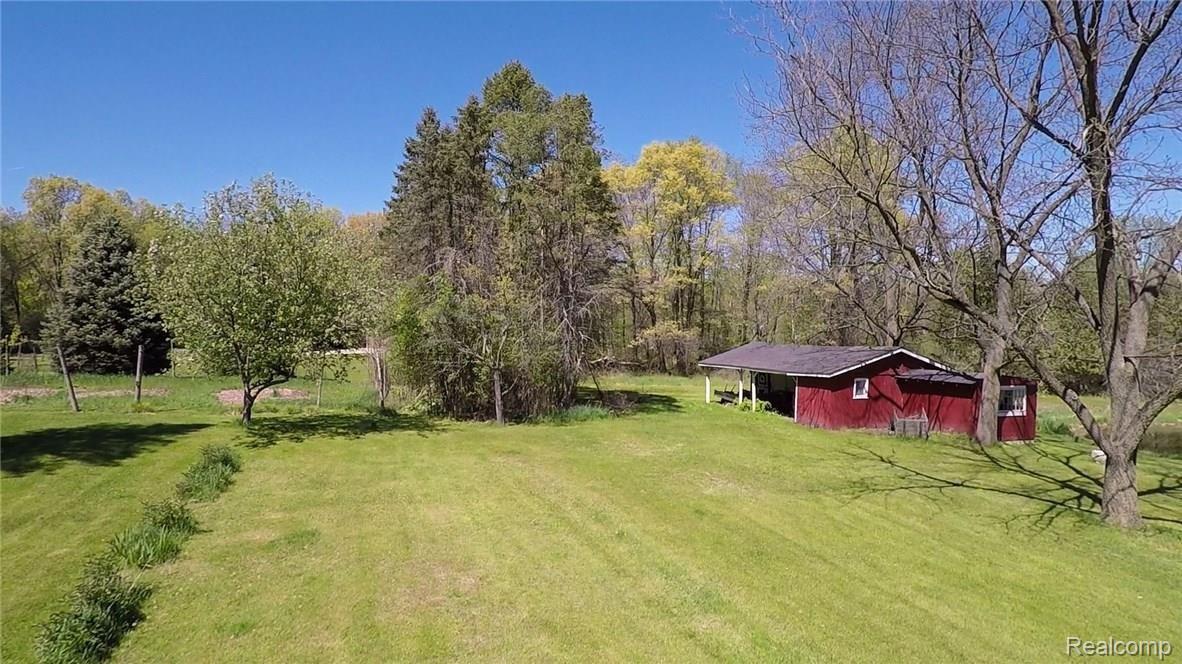 8254 Perry Lake Road Clarkston, MI 48348 - Photo 5 of 33 5 GOPR0527-8.jpg