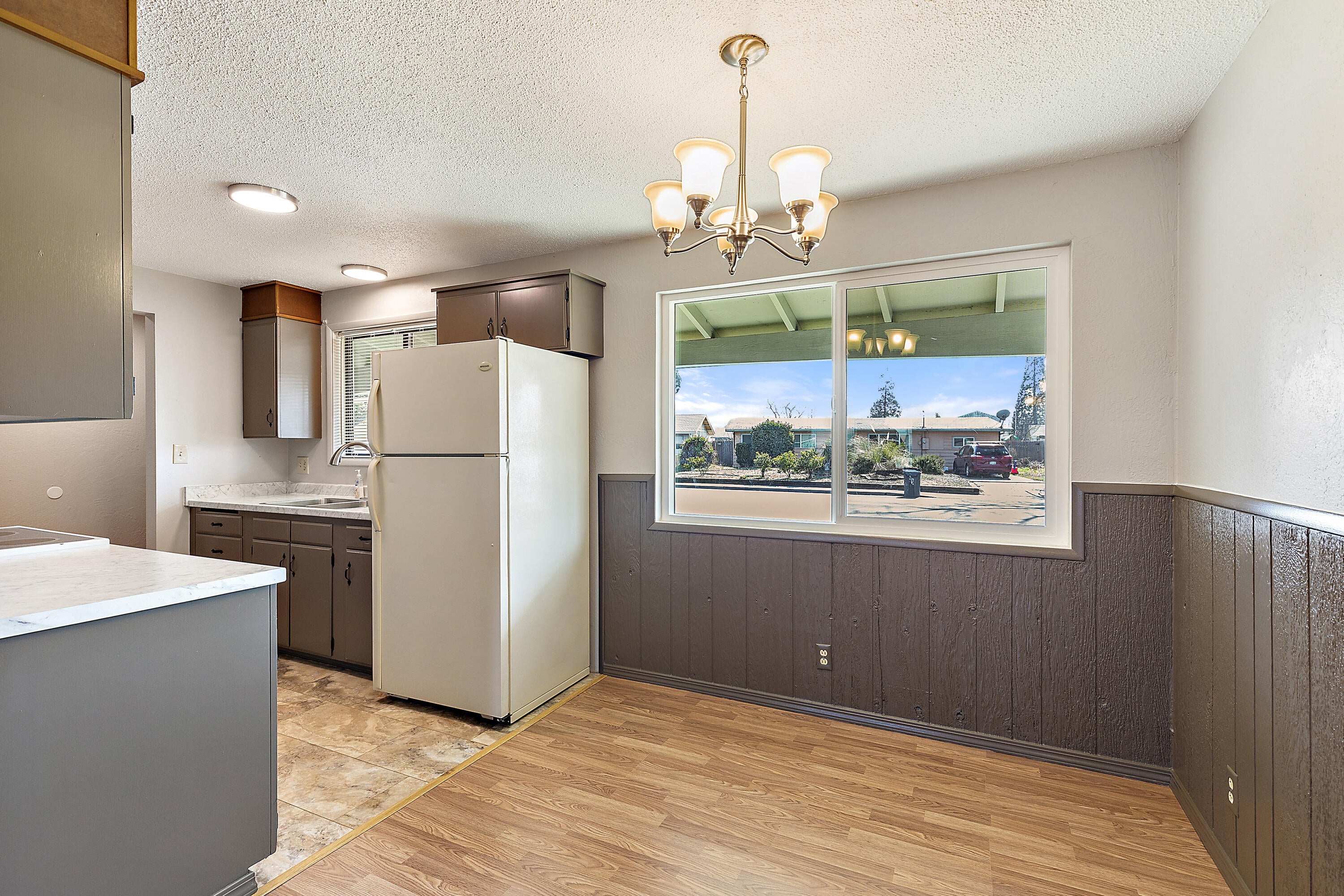 7973 Division Road White City, OR 97503 - Photo 9 of 29 09_DR_16