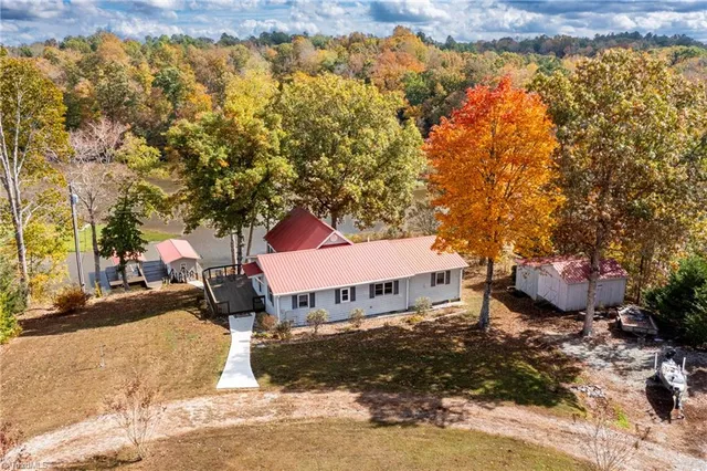 $585,000 | 9654 Highway 119 North, Leasburg, NC 27291