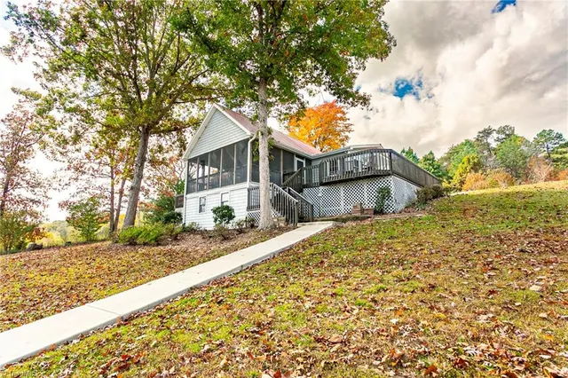 $585,000 | 9654 Highway 119 North, Leasburg, NC 27291