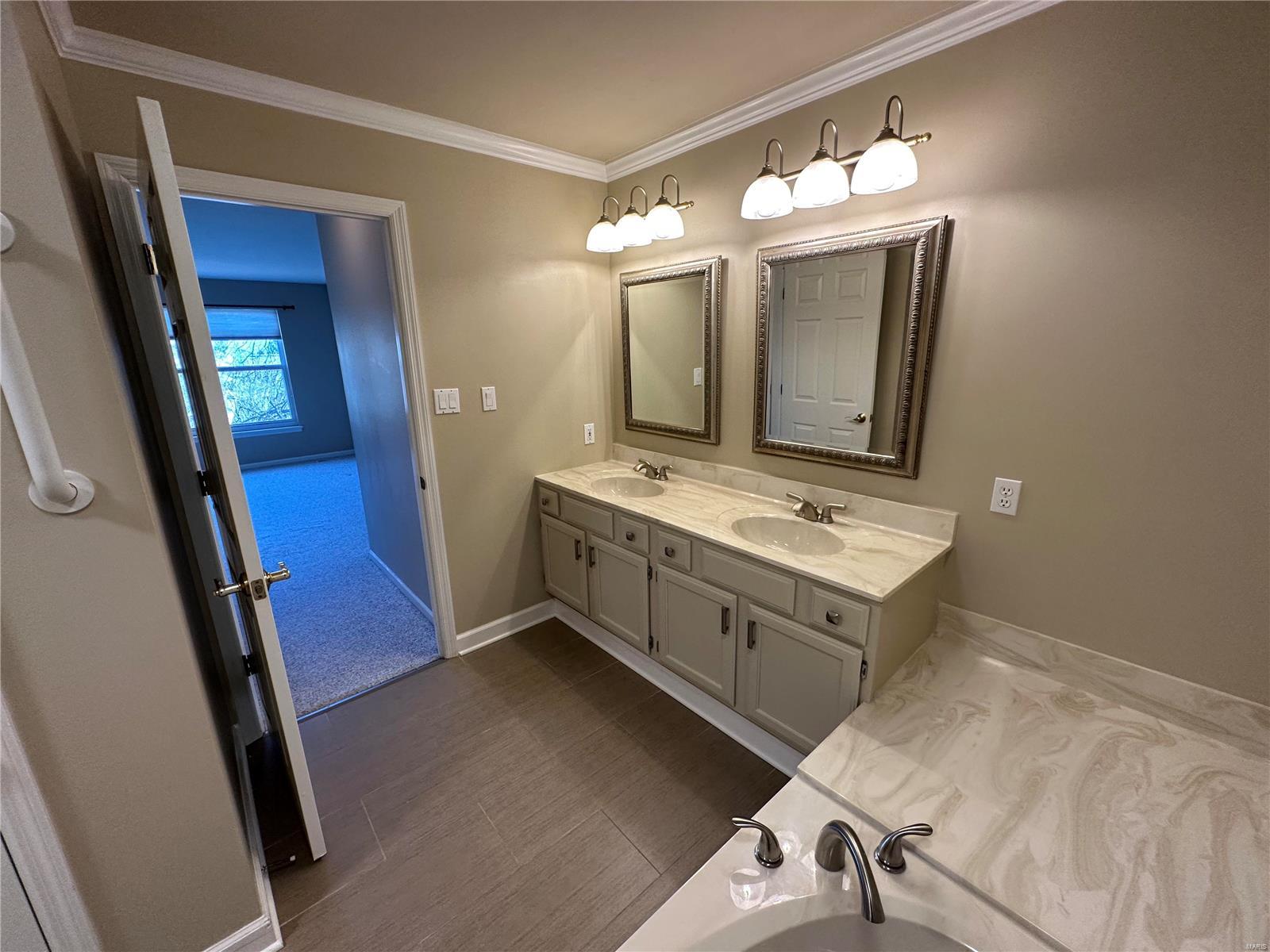 15421 Braefield Drive Chesterfield, MO 63017 - Photo 12 of 30