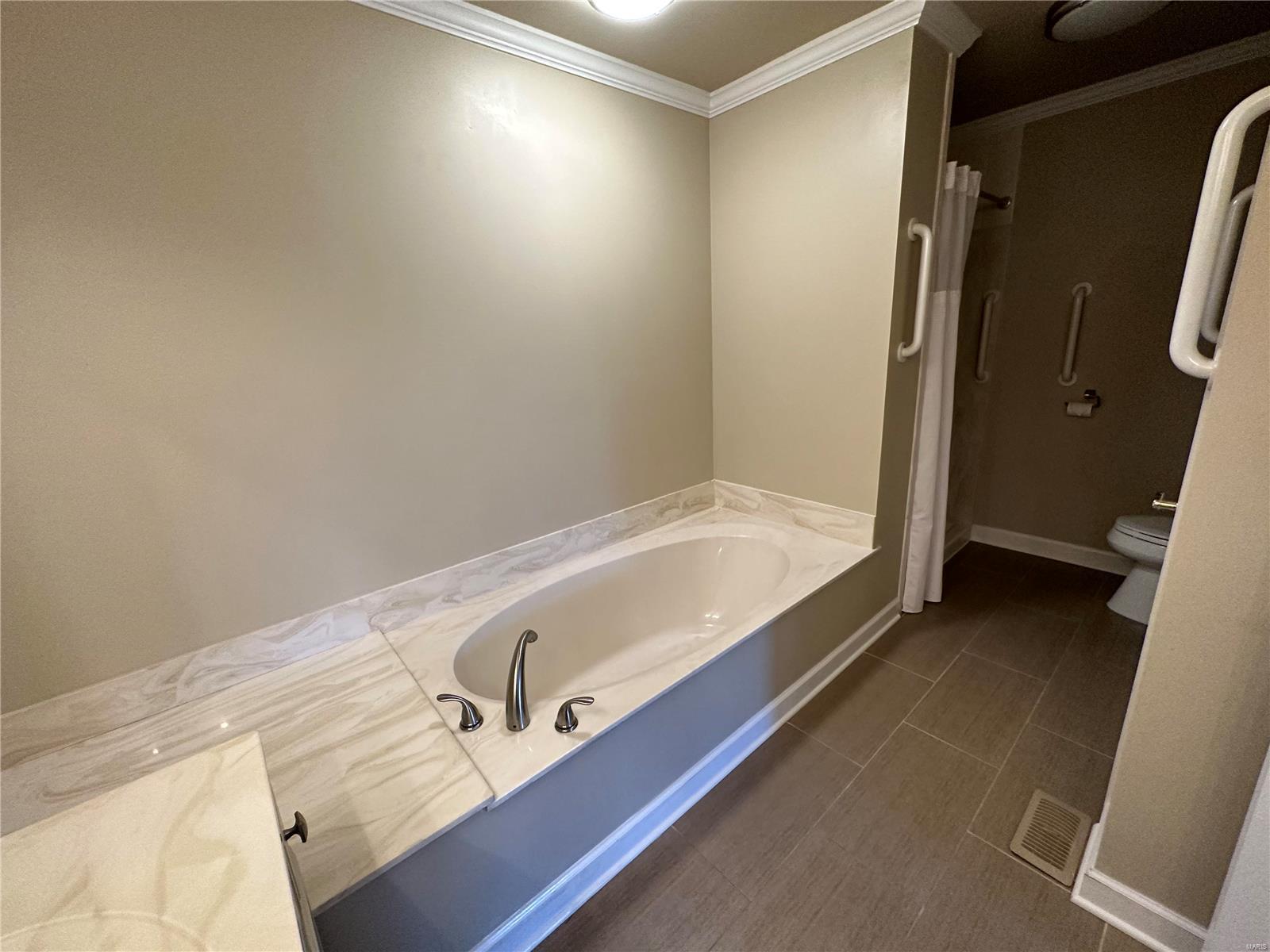 15421 Braefield Drive Chesterfield, MO 63017 - Photo 14 of 30