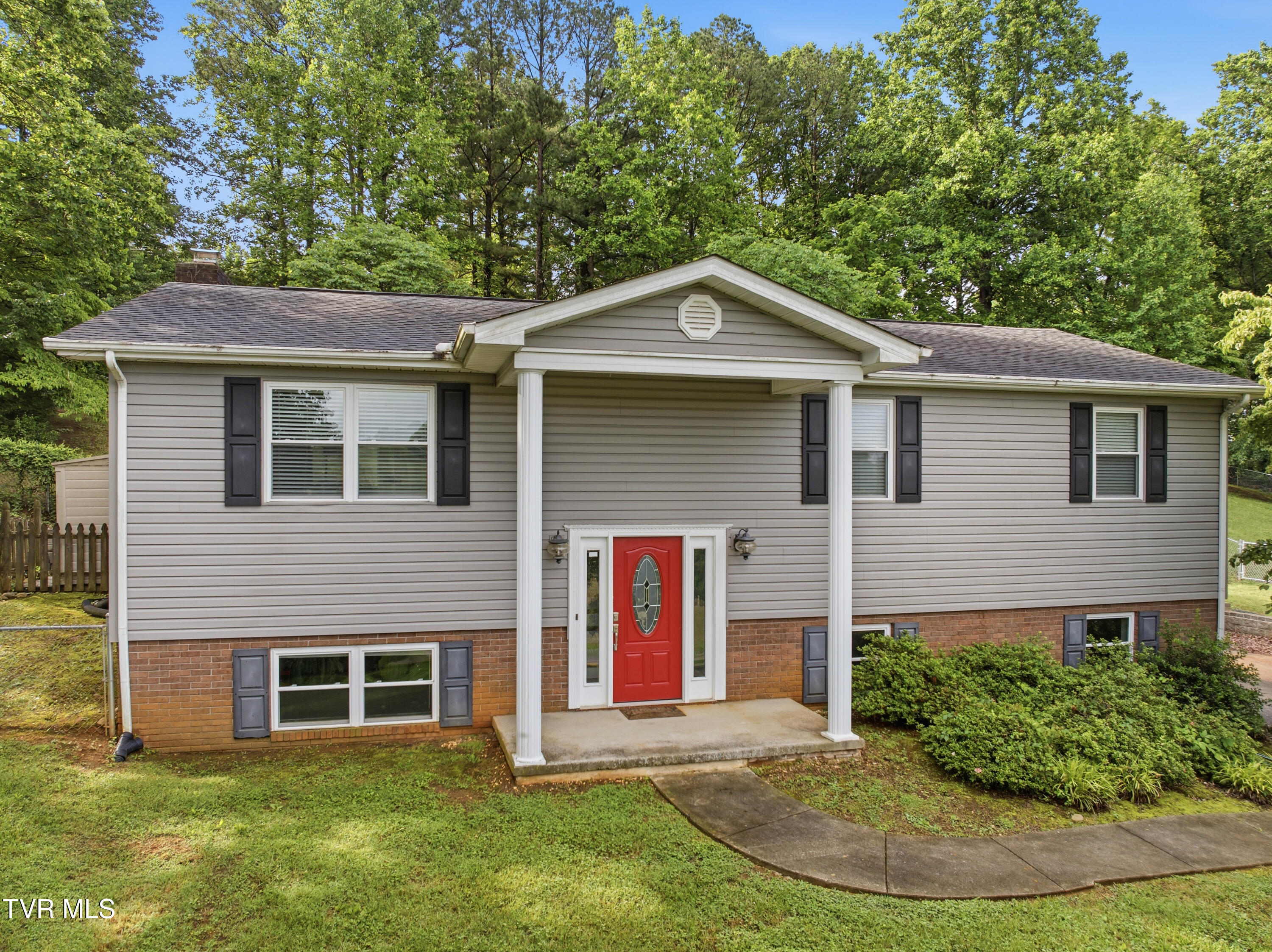 828 Murrell Road Morristown, TN 37814 - Photo 2 of 37 23-print-828 Murrell Rd-3