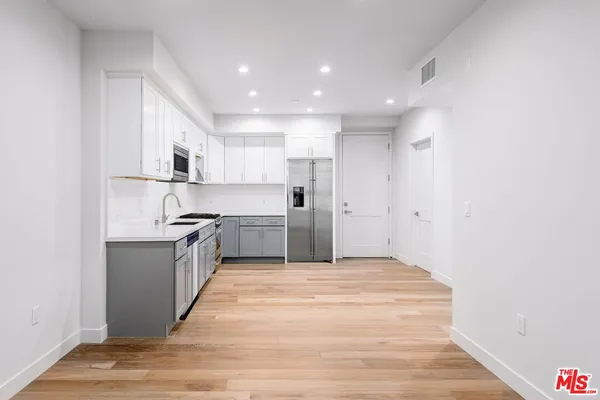 $3,995 | 3726 Kelton Avenue, Unit 101, Los Angeles, CA 90034