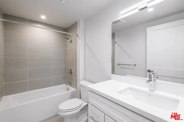 $3,995 | 3726 Kelton Avenue, Unit 101, Los Angeles, CA 90034
