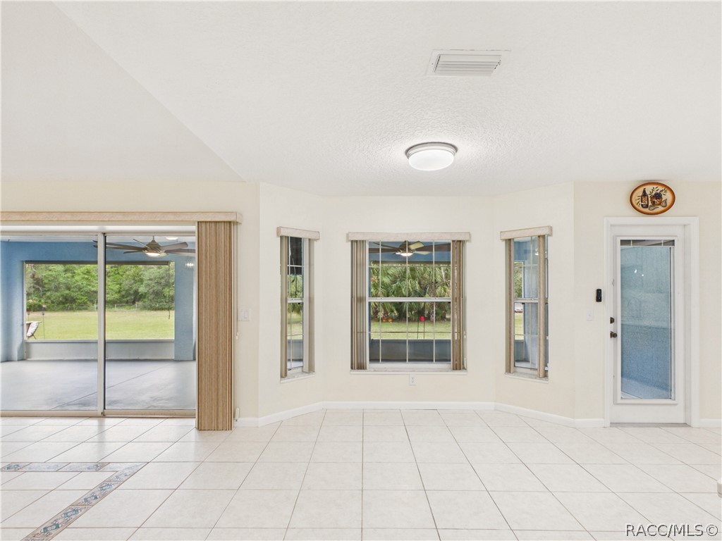 10274 North Rousseau Drive Dunnellon, FL 34433 - Photo 17 of 72