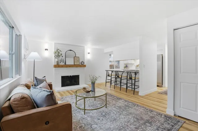 $199,900 | 102 East Weile Avenue, Unit 1, Spokane, WA 99208