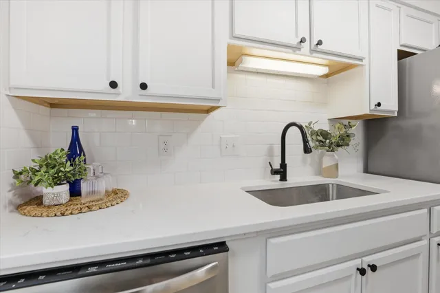 $199,900 | 102 East Weile Avenue, Unit 1, Spokane, WA 99208