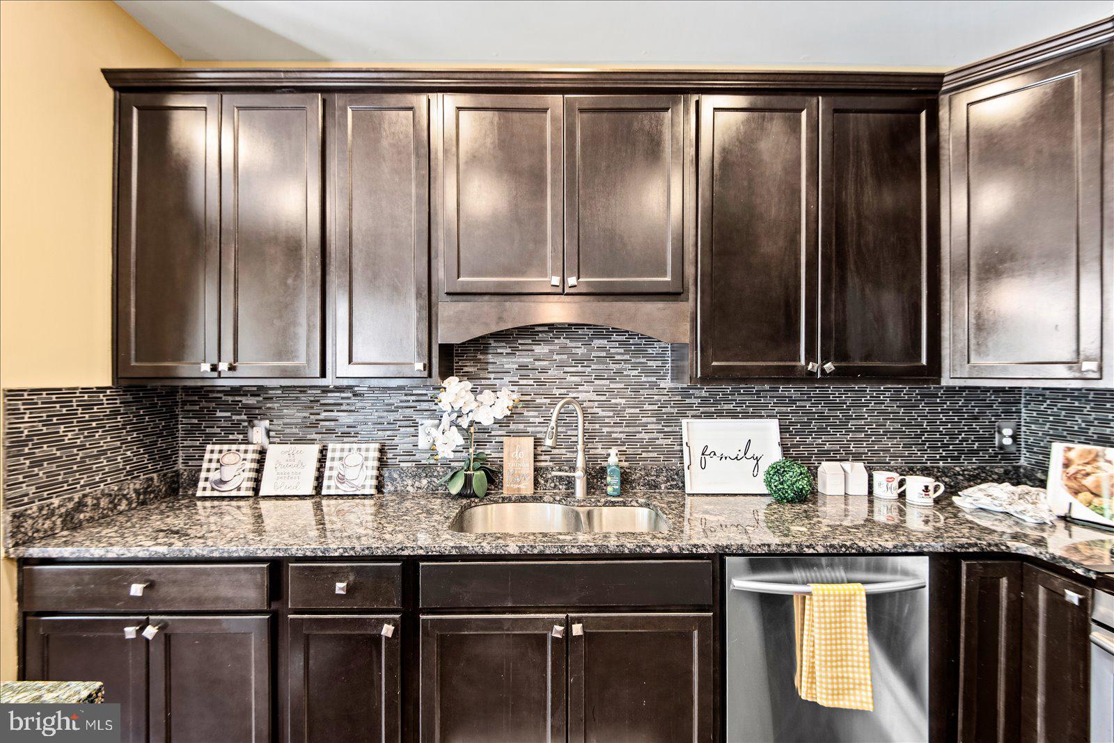 258 Short Branch Road Stafford, VA 22556 - Photo 8 of 41 Gorgeous Kitchen with Granite & SS appliances