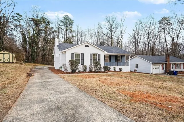 $259,900 | 4055 Village Place, Winston-Salem, NC 27127