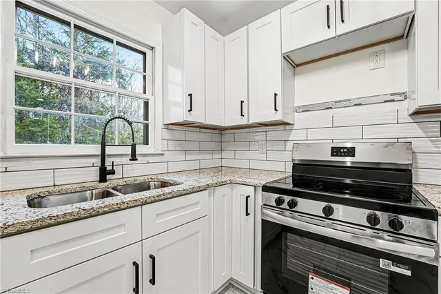 $259,900 | 4055 Village Place, Winston-Salem, NC 27127