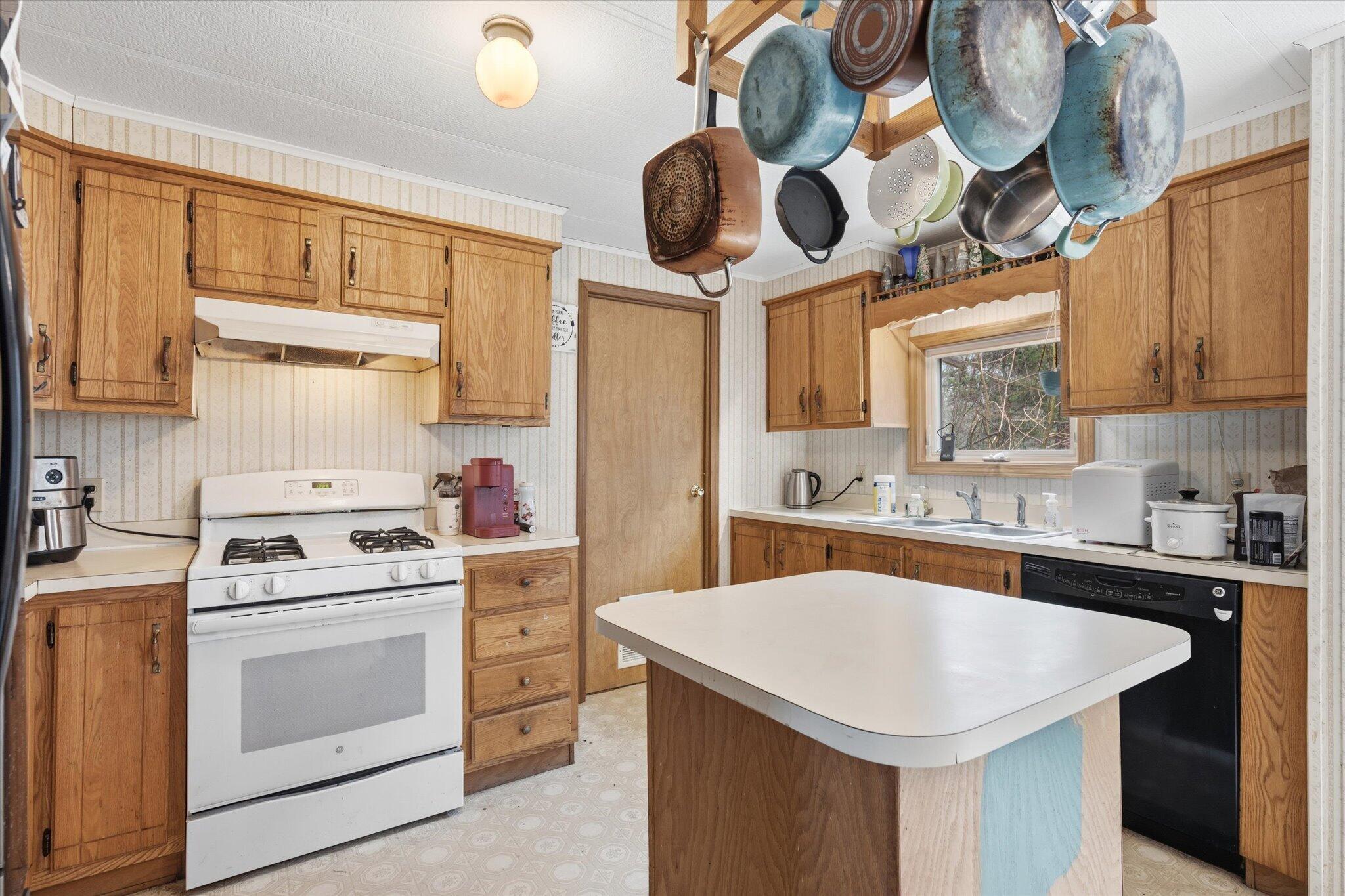 445 Snow's Cove Road Sedgwick, ME 04676 - Photo 13 of 45 Kitchen
