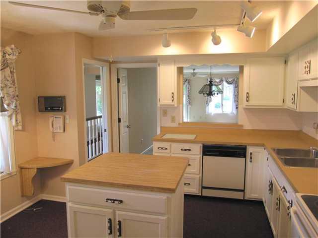 7406 Sylvan Ridge Road Indianapolis, IN 46240 - Photo 6 of 12 Gallery Image 6