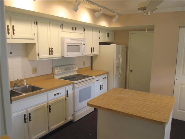7406 Sylvan Ridge Road Indianapolis, IN 46240 - Photo 7 of 12 Gallery Image 7